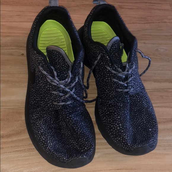 Nike Roshe Grey Speckles - Picture 3 of 4